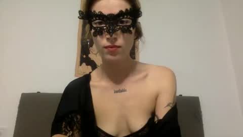 dafnesqueeze online show from December 1, 4:40 pm