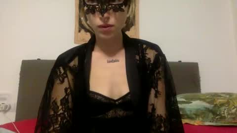 dafnesqueeze online show from December 1, 8:42 pm