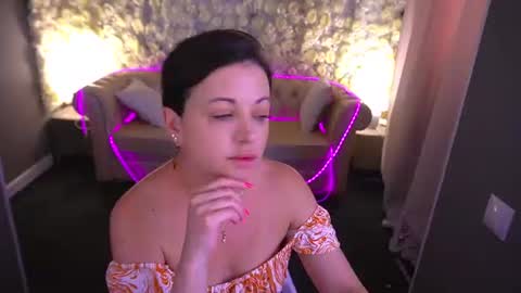 Snapshot of dafni_mon chatting on June 29, 9:26 am Dafni Mon online show from June 29, 9:26 am