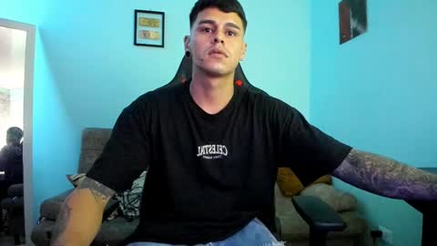 Snapshot of dage_19 chatting on December 5, 3:37 am my name is Jhon and I live in colombia online show from December 5, 3:37 am