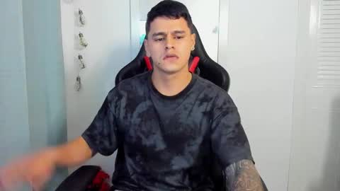 Snapshot of dage_19 chatting on September 18, 2:57 am my name is Jhon and I live in colombia online show from September 18, 2:57 am