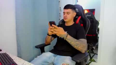 Snapshot of dage_19 chatting on October 21, 5:19 am my name is Jhon and I live in colombia online show from October 21, 5:19 am