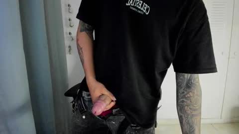 Snapshot of dage_19 chatting on November 12, 7:20 am my name is Jhon and I live in colombia online show from November 12, 7:20 am