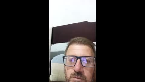 Snapshot of daguia72 chatting on March 14, 2:50 am daguia72 online show from March 14, 2:50 am