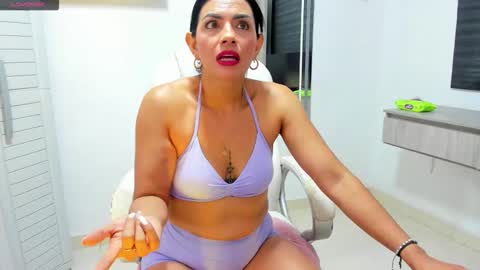 Dahian  online show from January 16, 1:15 pm