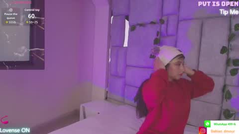 Snapshot of dahiana_dmour chatting on November 14, 11:53 am Dahiana online show from November 14, 11:53 am