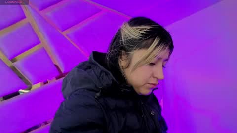 Snapshot of dahiana_dmour chatting on May 2, 12:21 pm Dahiana online show from May 2, 12:21 pm