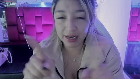 Snapshot of dahiana_dmour chatting on May 11, 2:45 pm Dahiana online show from May 11, 2:45 pm