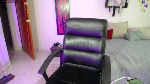 Dahiana online show from January 28, 3:14 pm