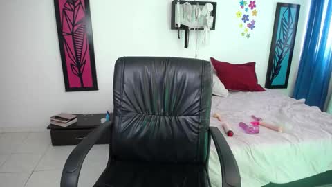 Dahiana online show from February 6, 2:04 pm