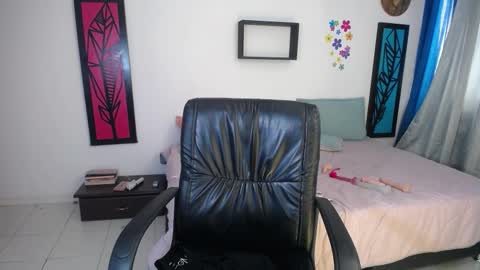 Dahiana online show from February 13, 6:48 pm