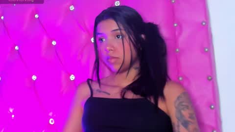 Snapshot of dahiangomezz chatting on December 19, 1:29 pm online show from December 19, 1:29 pm