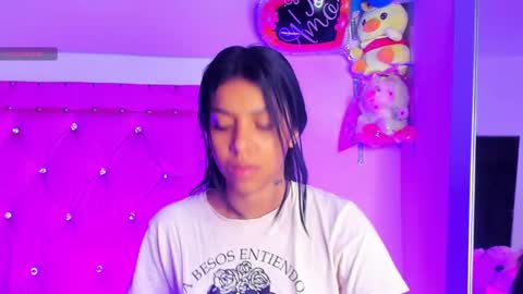 Snapshot of dahiangomezz chatting on February 9, 8:22 am online show from February 9, 8:22 am