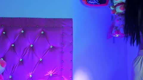 Snapshot of dahiangomezz chatting on February 13, 8:17 am online show from February 13, 8:17 am