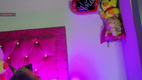 Snapshot of dahiangomezz chatting on February 14, 8:10 am online show from February 14, 8:10 am