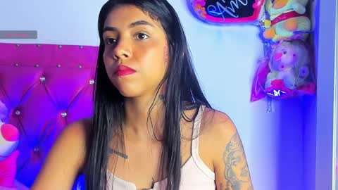 Snapshot of dahiangomezz chatting on February 23, 11:33 am online show from February 23, 11:33 am