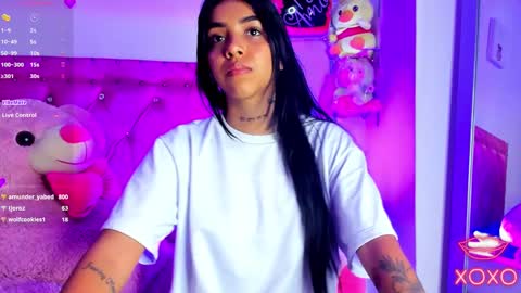 Snapshot of dahiangomezz chatting on March 9, 5:49 pm online show from March 9, 5:49 pm