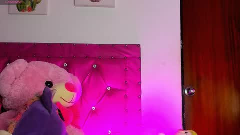 Snapshot of dahiangomezz chatting on September 11, 8:03 am online show from September 11, 8:03 am