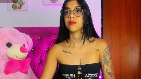 Snapshot of dahiangomezz chatting on September 19, 8:38 am online show from September 19, 8:38 am