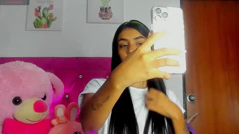 Snapshot of dahiangomezz chatting on October 28, 7:34 am online show from October 28, 7:34 am