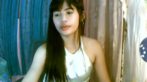 Im Dahlia online show from April 30, 10:43 am