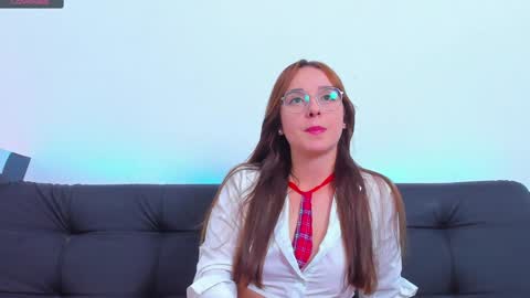 Snapshot of dahlia_rossi chatting on December 18, 6:21 am Dahlia online show from December 18, 6:21 am