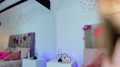 Snapshot of dahlia_rousse chatting on February 14, 8:48 pm Dahlia online show from February 14, 8:48 pm