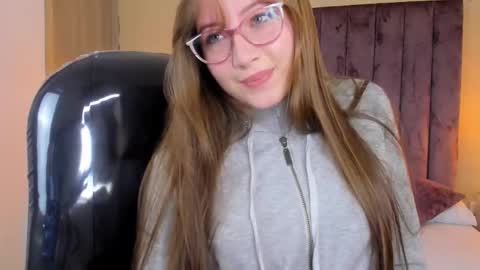 Snapshot of dahlia_rousse chatting on October 27, 9:30 pm Dahlia online show from October 27, 9:30 pm