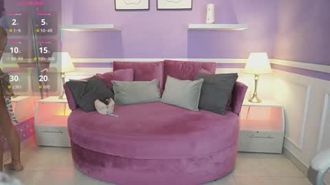 Dahlia Grey online show from September 18, 11:34 am