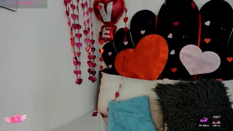 Dahlialee online show from February 12, 12:44 pm