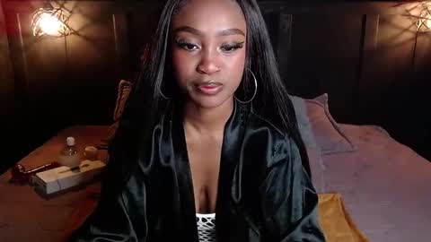 DAHYAN online show from November 6, 2:18 pm