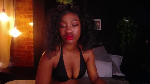 DAHYAN online show from April 12, 2:33 pm