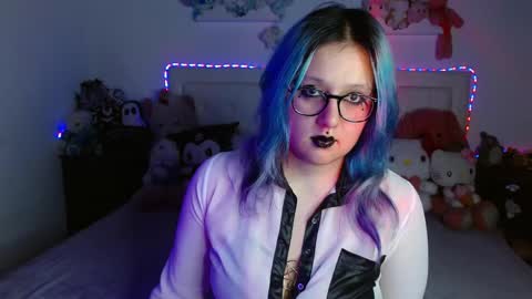    online show from November 22, 11:37 pm