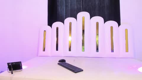 daicell juliana online show from December 5, 1:49 pm