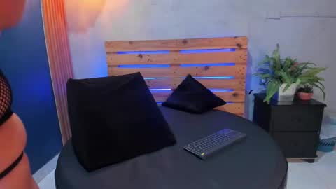 Snapshot of daiisy_kiss chatting on September 26, 7:51 pm daiisy_kiss online show from September 26, 7:51 pm