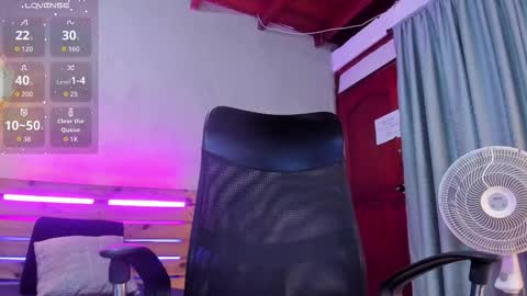 Snapshot of daiisy_kiss chatting on December 3, 7:56 pm daiisy_kiss online show from December 3, 7:56 pm