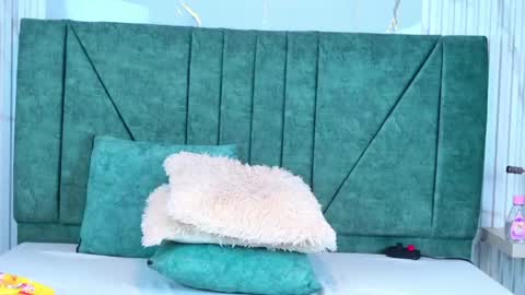 Juls online show from May 30, 11:46 pm