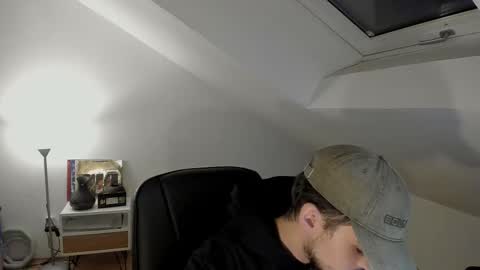 Daimon  online show from October 28, 1:20 am