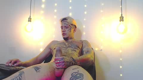 Snapshot of daimond_hope666 chatting on January 25, 5:51 am Daimond hope666 online show from January 25, 5:51 am