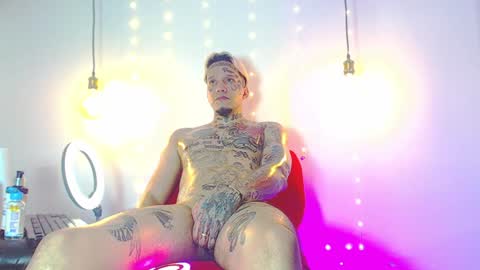 Snapshot of daimond_hope666 chatting on February 1, 10:23 pm Daimond hope666 online show from February 1, 10:23 pm