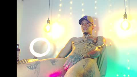 Snapshot of daimond_hope666 chatting on February 8, 7:37 am Daimond hope666 online show from February 8, 7:37 am