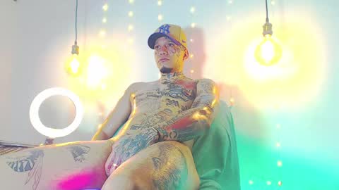 Snapshot of daimond_hope666 chatting on February 9, 3:32 am Daimond hope666 online show from February 9, 3:32 am