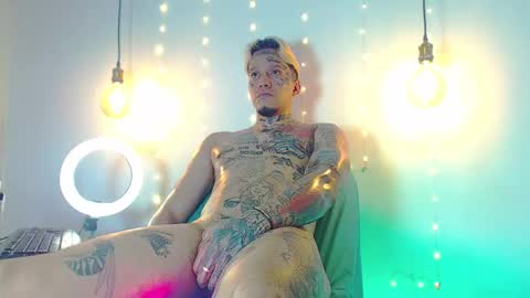 Snapshot of daimond_hope666 chatting on February 10, 6:42 am Daimond hope666 online show from February 10, 6:42 am