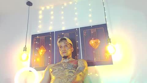 Snapshot of daimond_hope666 chatting on February 12, 8:06 am Daimond hope666 online show from February 12, 8:06 am