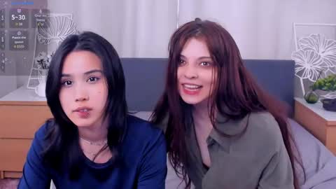 Aoi and Lily best friends online show from April 23, 12:29 pm
