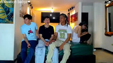 daiquirie online show from April 18, 7:07 pm