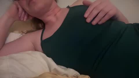 Snapshot of dairystation chatting on February 21, 2:28 am Mx Mommy Moo online show from February 21, 2:28 am