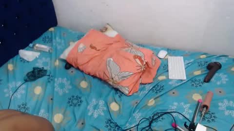 Snapshot of daisha_becker chatting on January 19, 9:44 am daisha_becker online show from January 19, 9:44 am