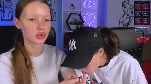 Snapshot of daisy_baby_ chatting on October 6, 7:11 pm daisy online show from October 6, 7:11 pm