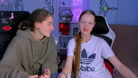 Snapshot of daisy_baby_ chatting on October 15, 7:36 pm daisy online show from October 15, 7:36 pm